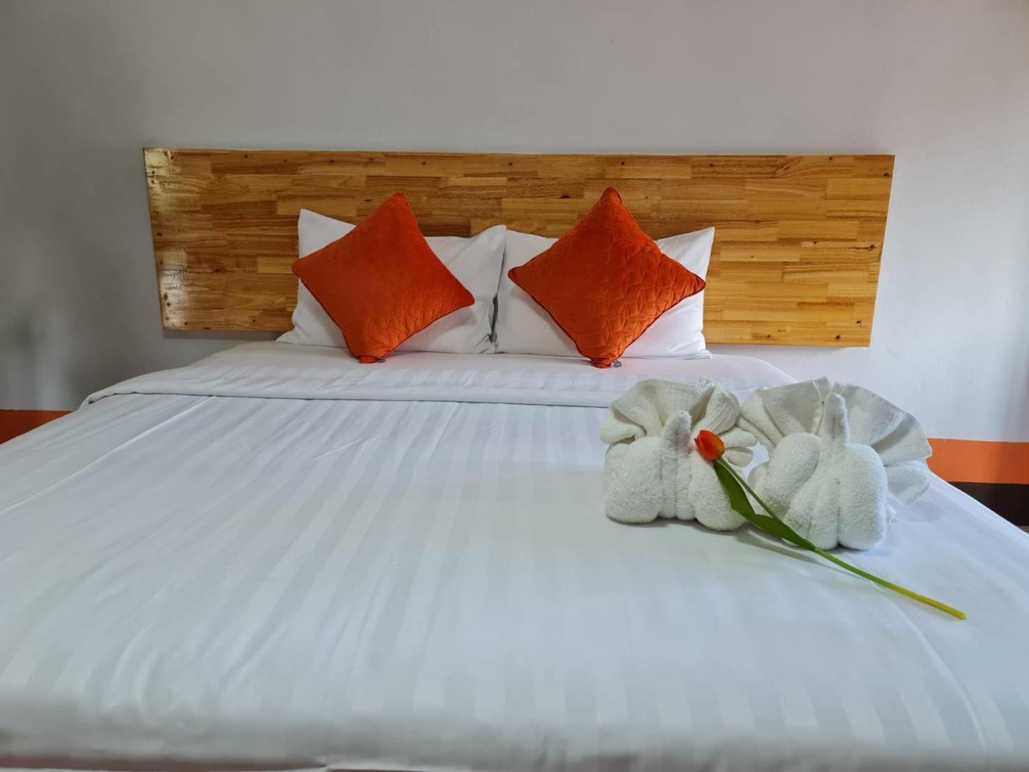 Mookboonchu Guesthouse ,Kohmook Trang 코묵 외부 사진