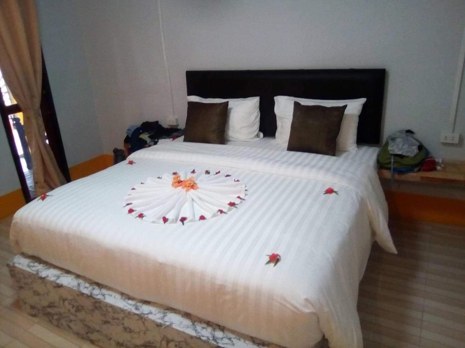 Mookboonchu Guesthouse ,Kohmook Trang 코묵 외부 사진